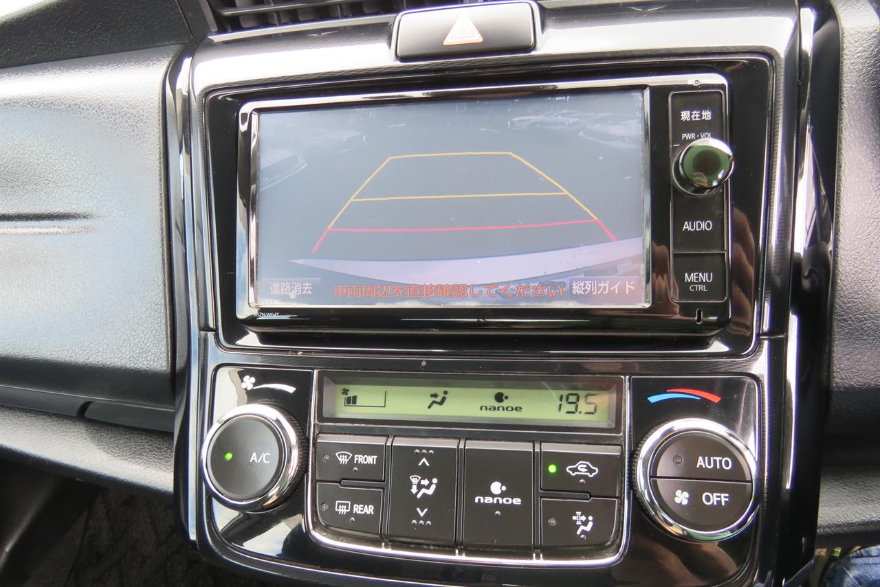 2015 Toyota Corolla thumbnail