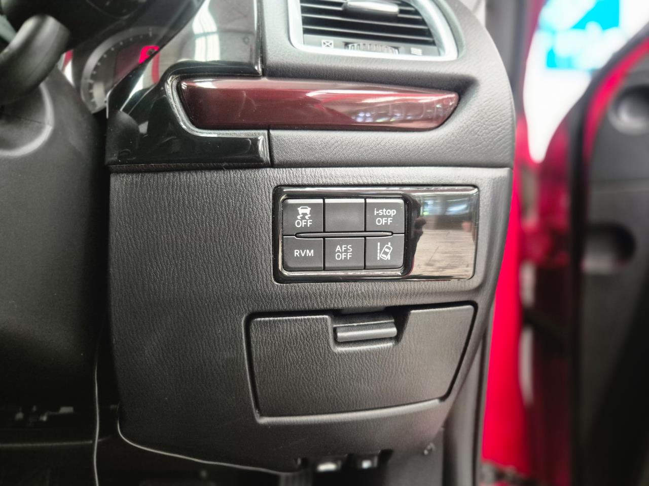 2013 Mazda Atenza thumbnail