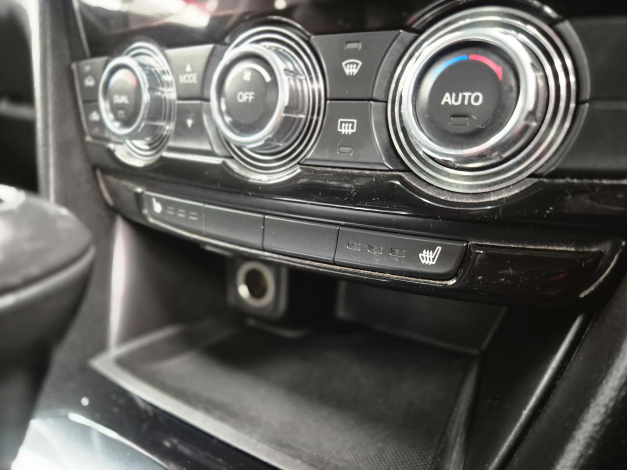 2013 Mazda Atenza thumbnail