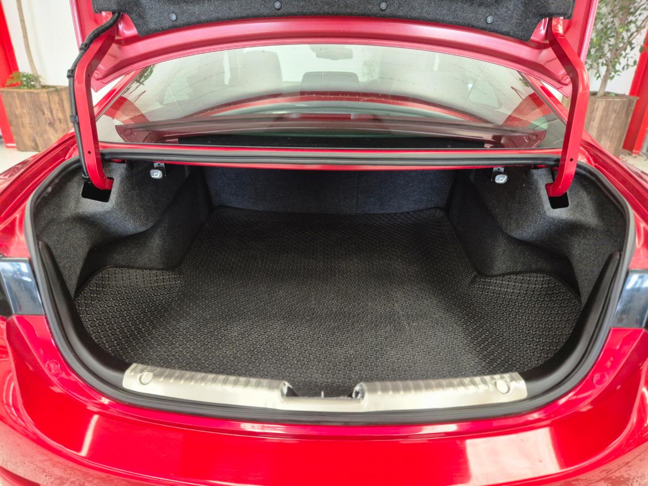 2013 Mazda Atenza thumbnail