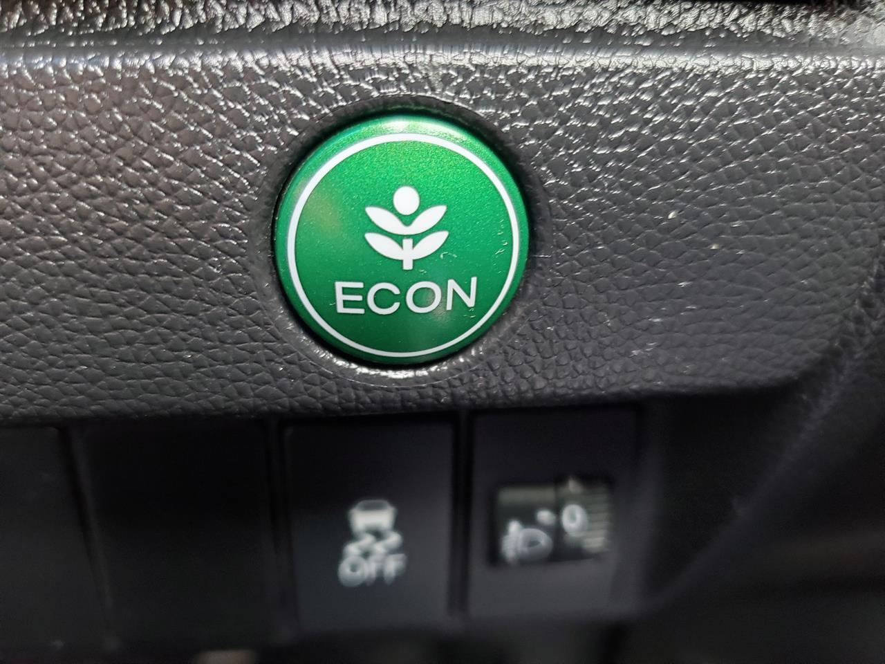 2014 Honda Fit thumbnail