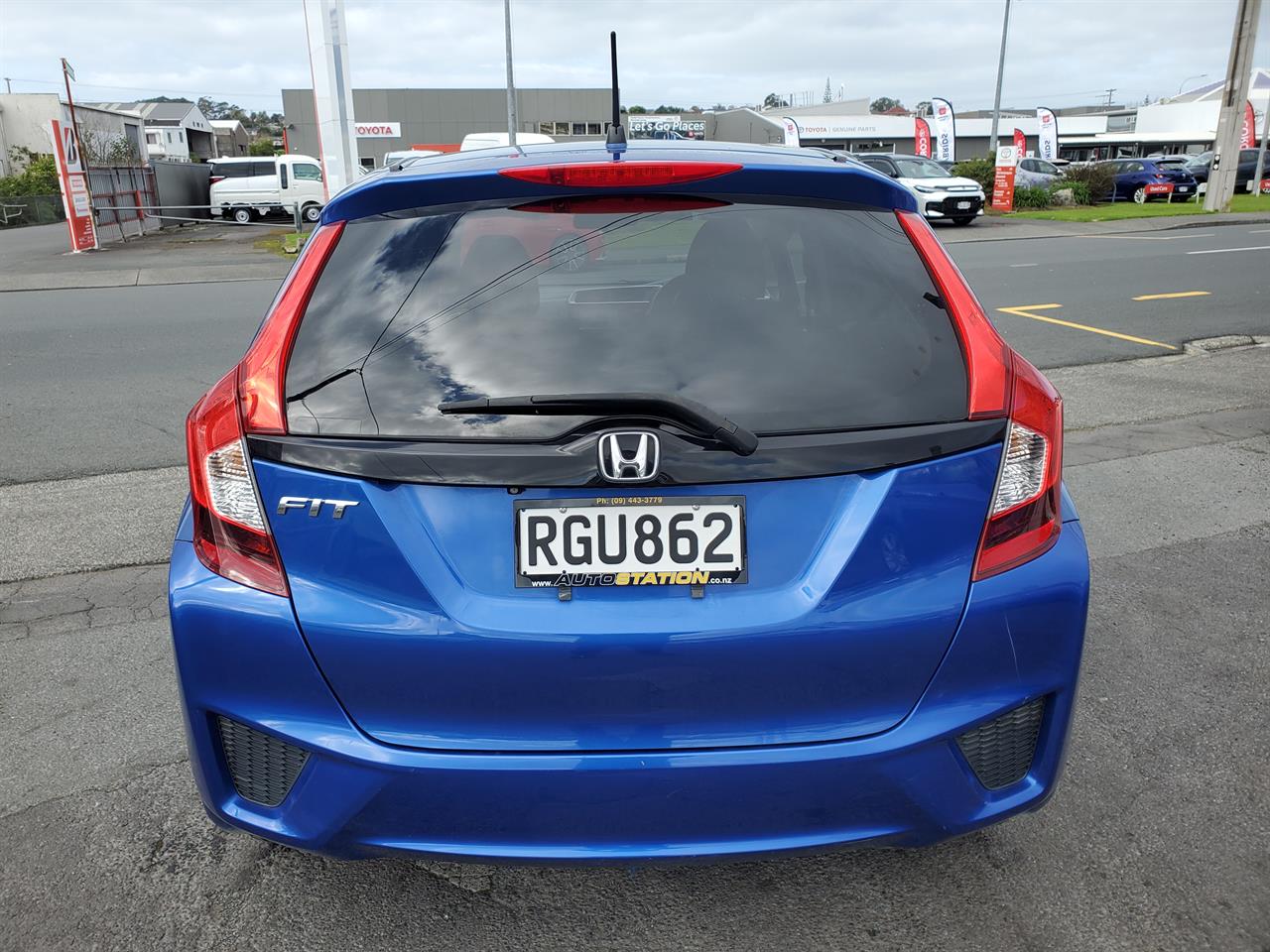 2014 Honda Fit thumbnail