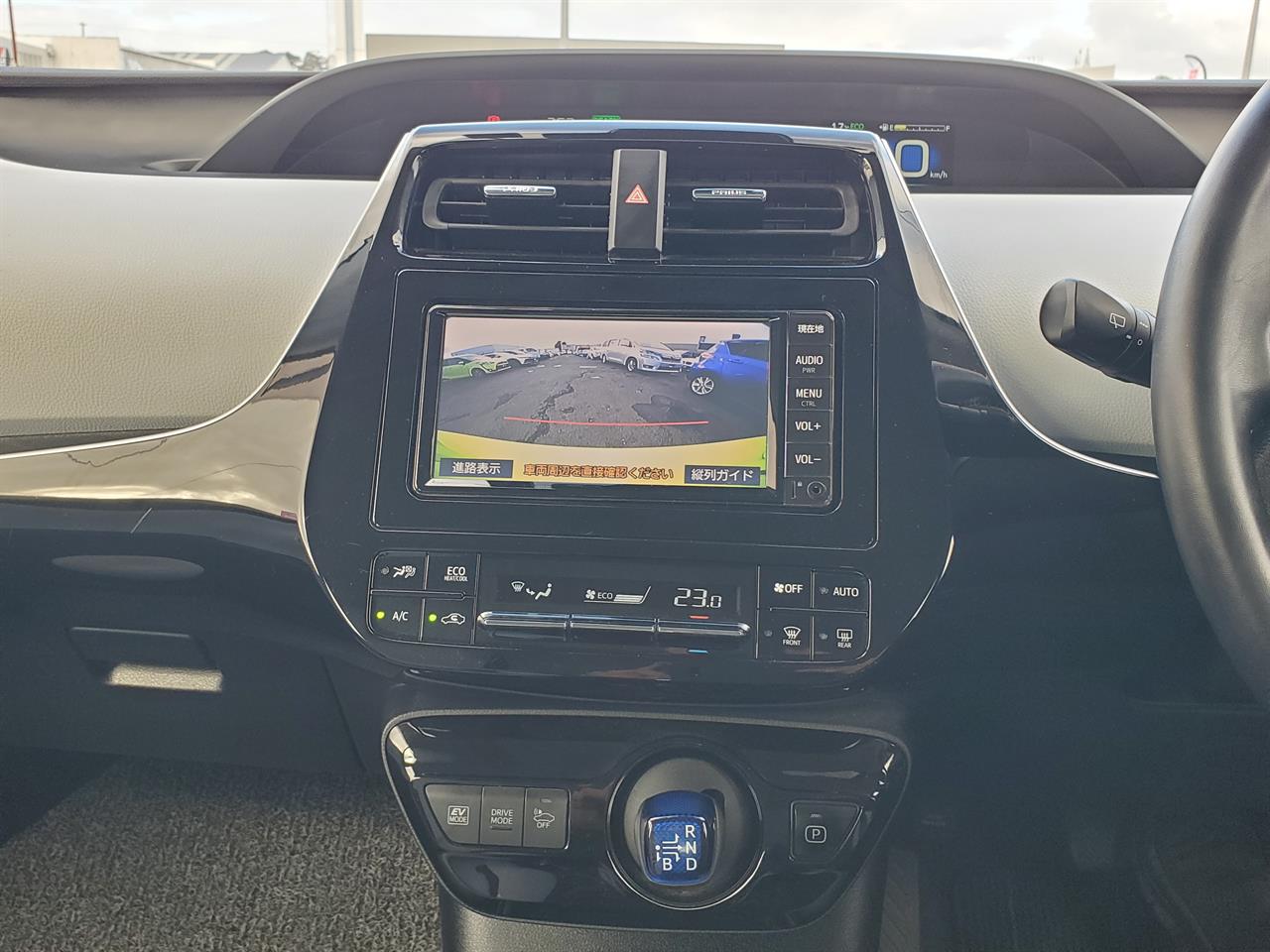 2019 Toyota Prius thumbnail