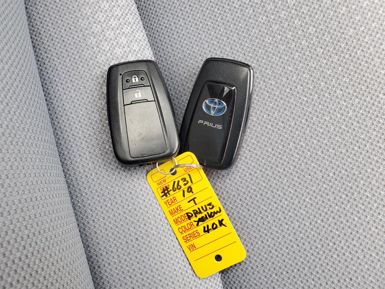 2019 Toyota Prius thumbnail