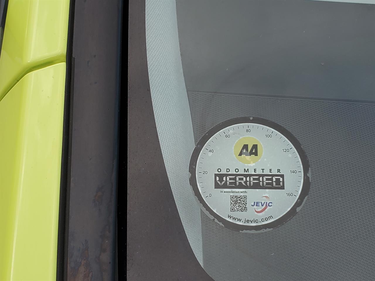 2019 Toyota Prius thumbnail