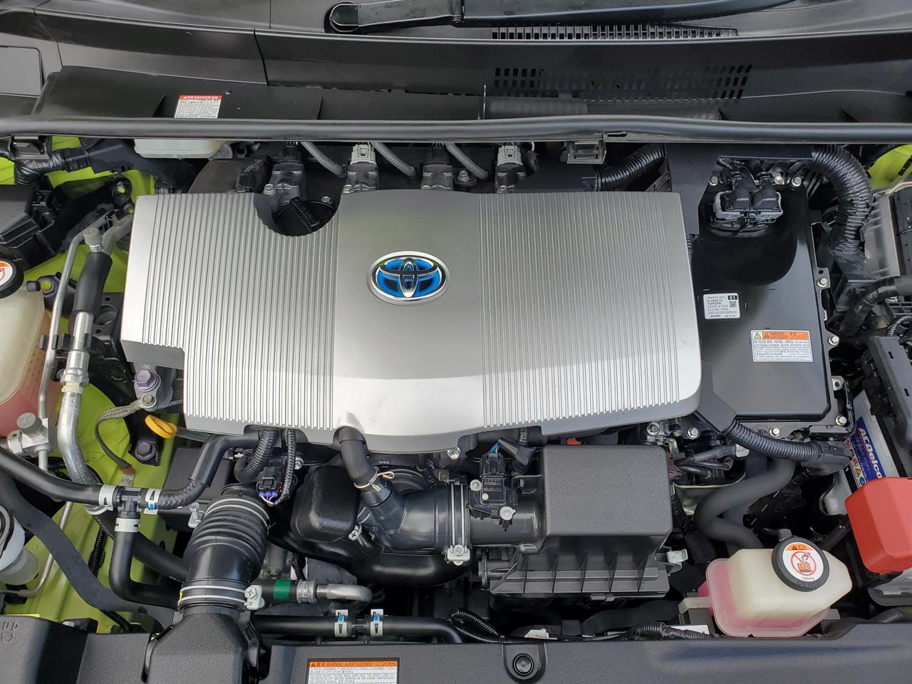 2019 Toyota Prius thumbnail