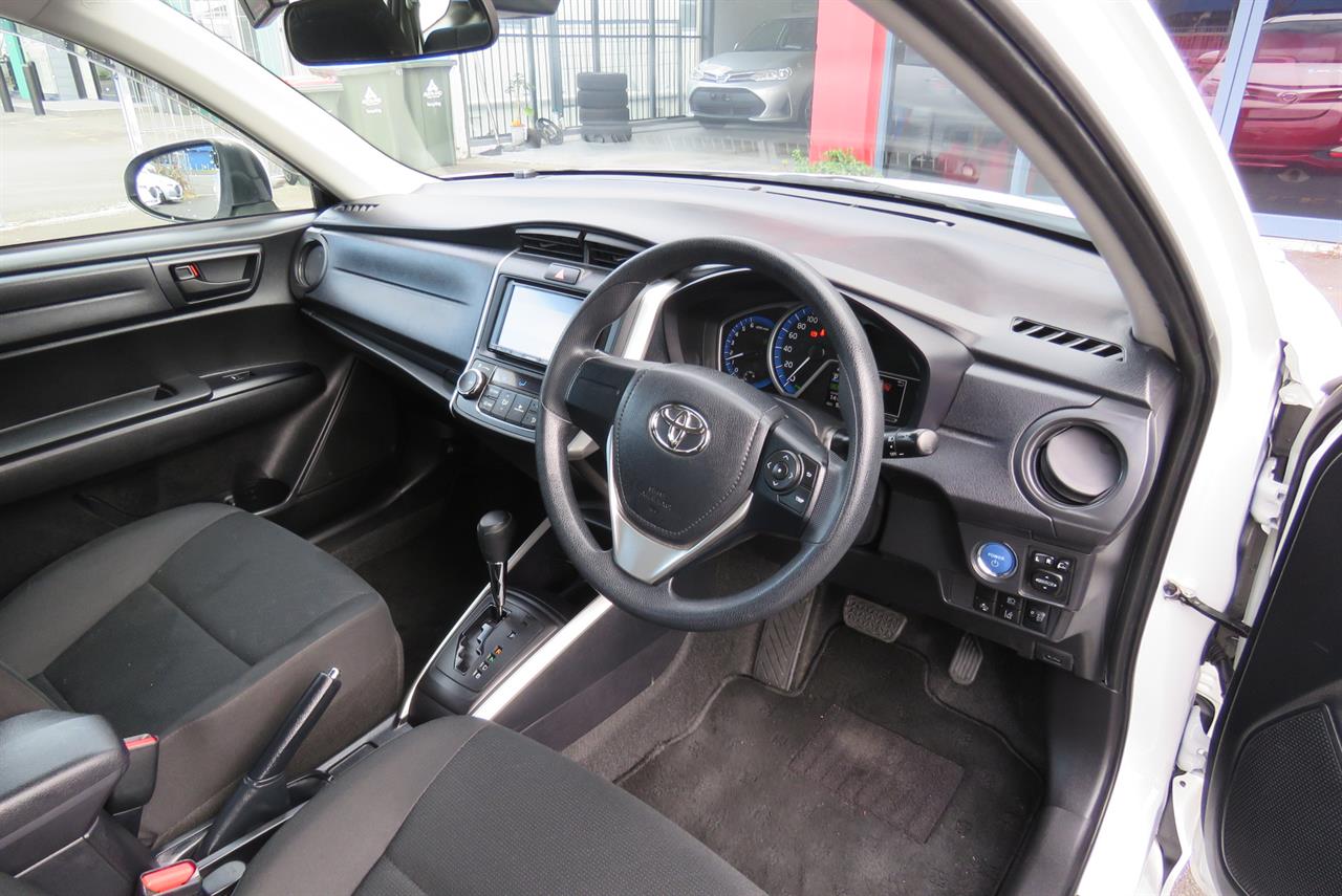 2021 Toyota Corolla thumbnail