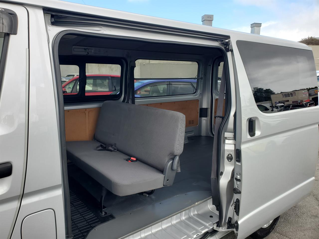 2020 Toyota Hiace thumbnail