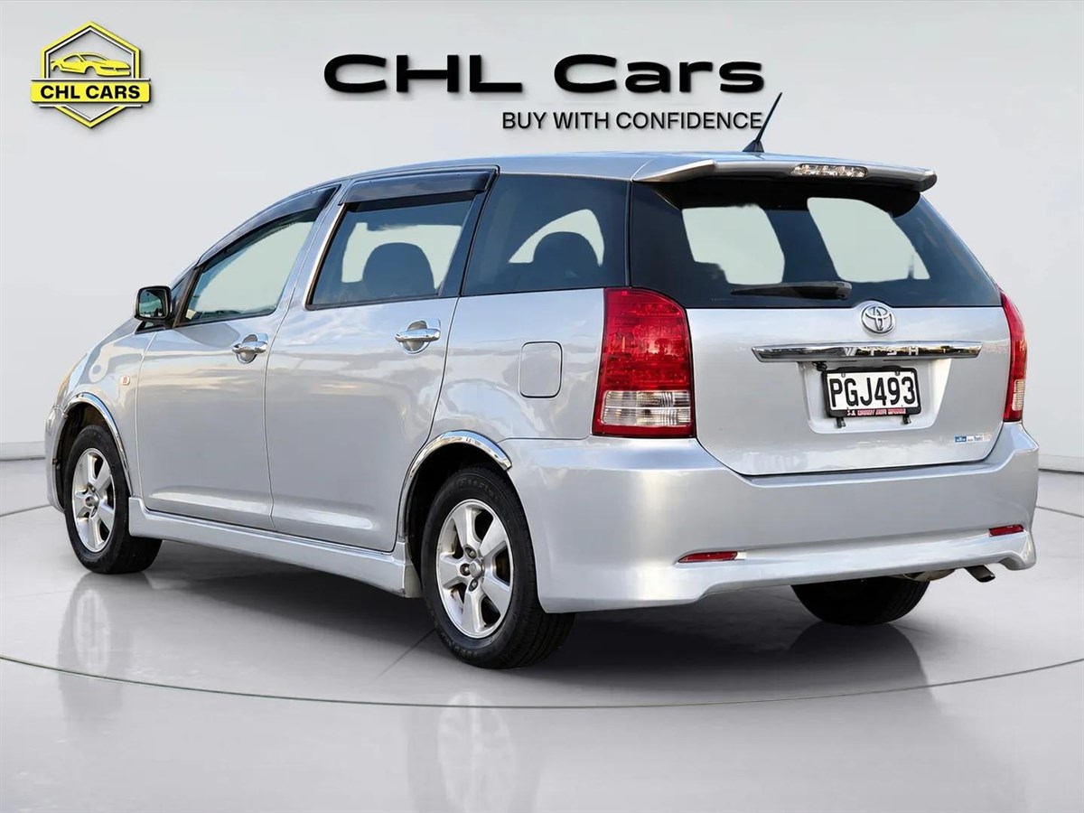 2007 Toyota Wish thumbnail