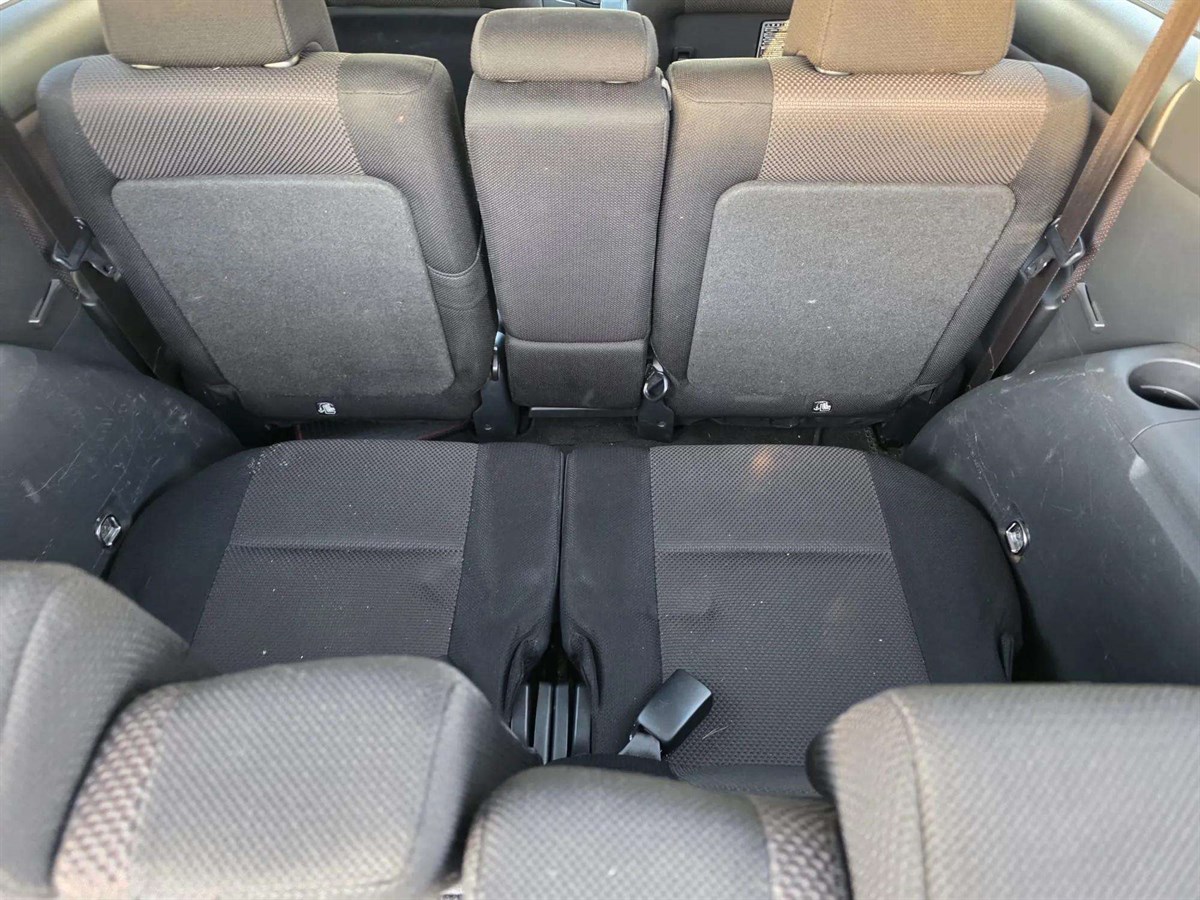 2007 Toyota Wish thumbnail