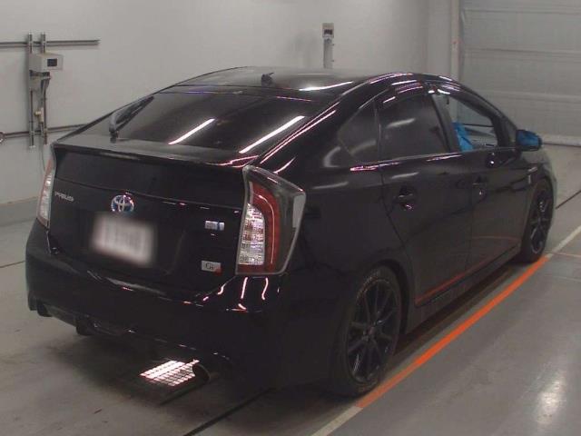 2013 Toyota Prius thumbnail