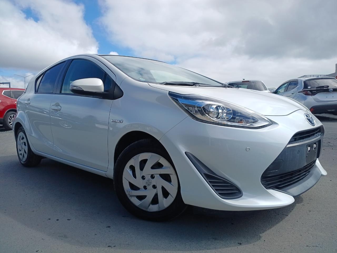 2018 Toyota Aqua thumbnail