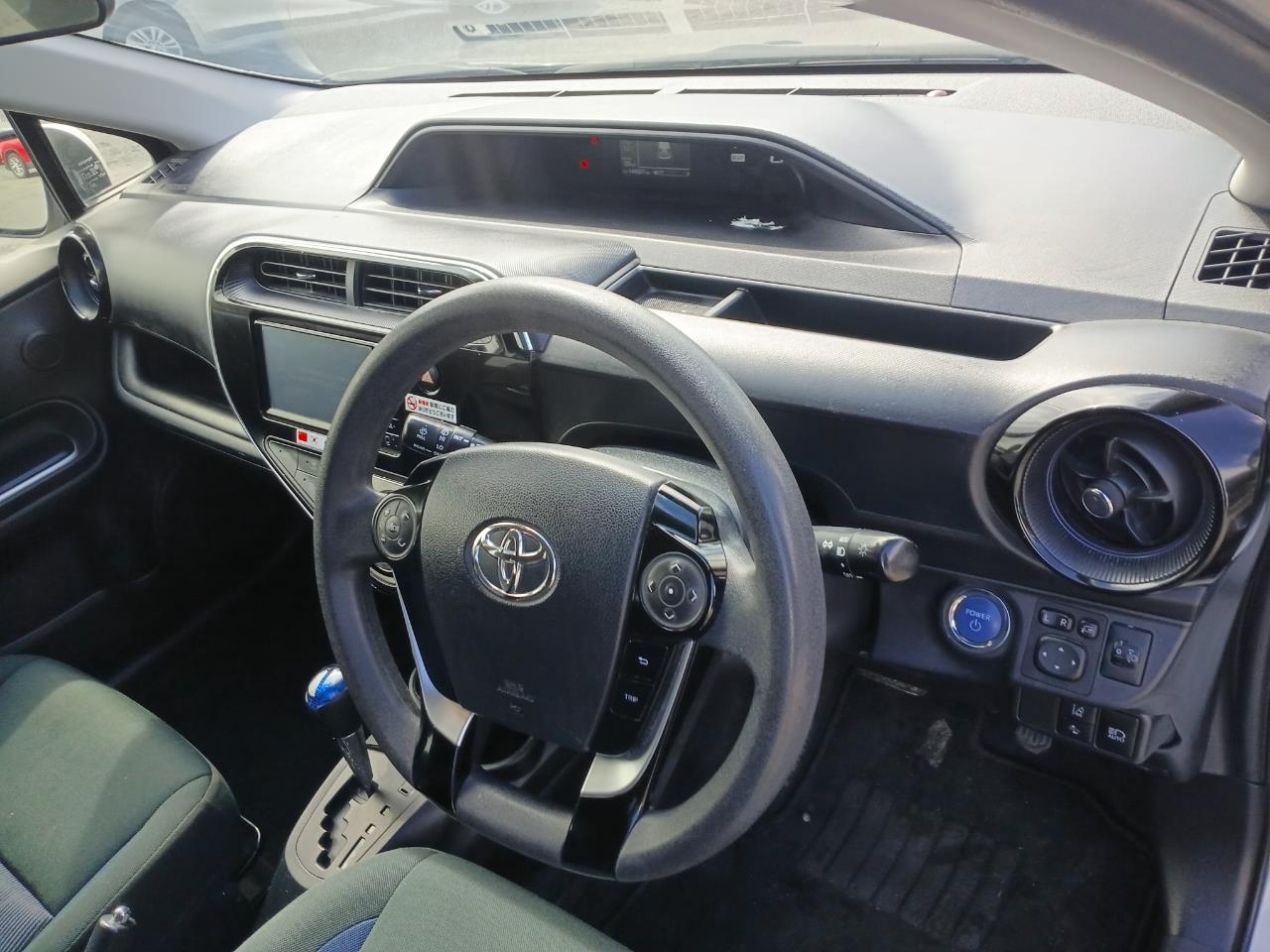 2018 Toyota Aqua thumbnail