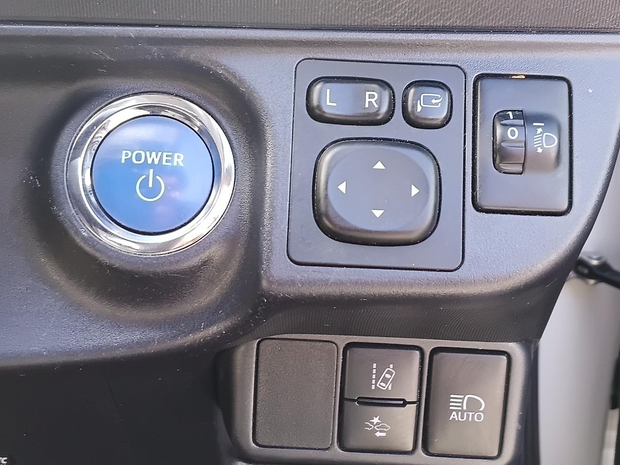2018 Toyota Aqua thumbnail