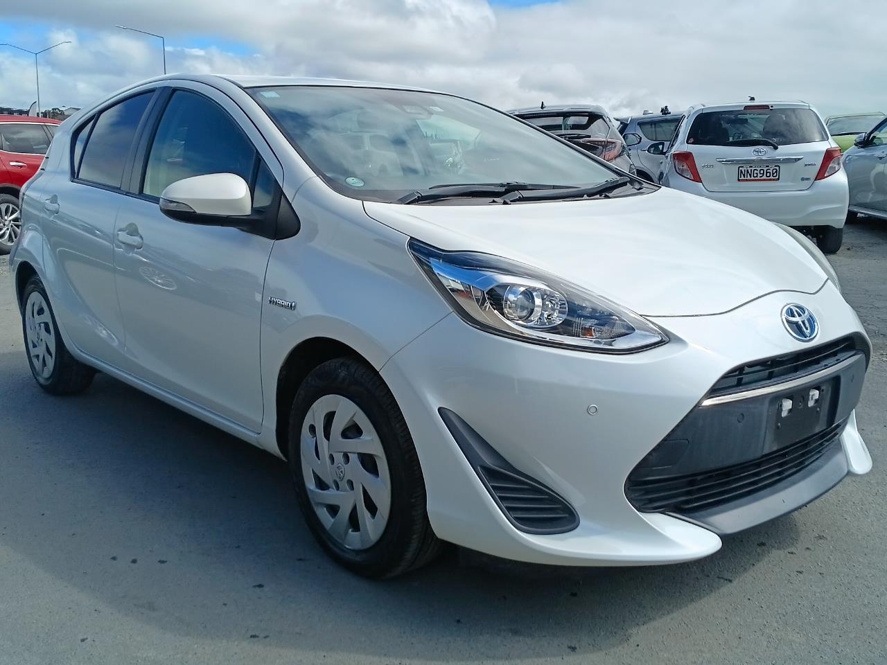 2018 Toyota Aqua thumbnail