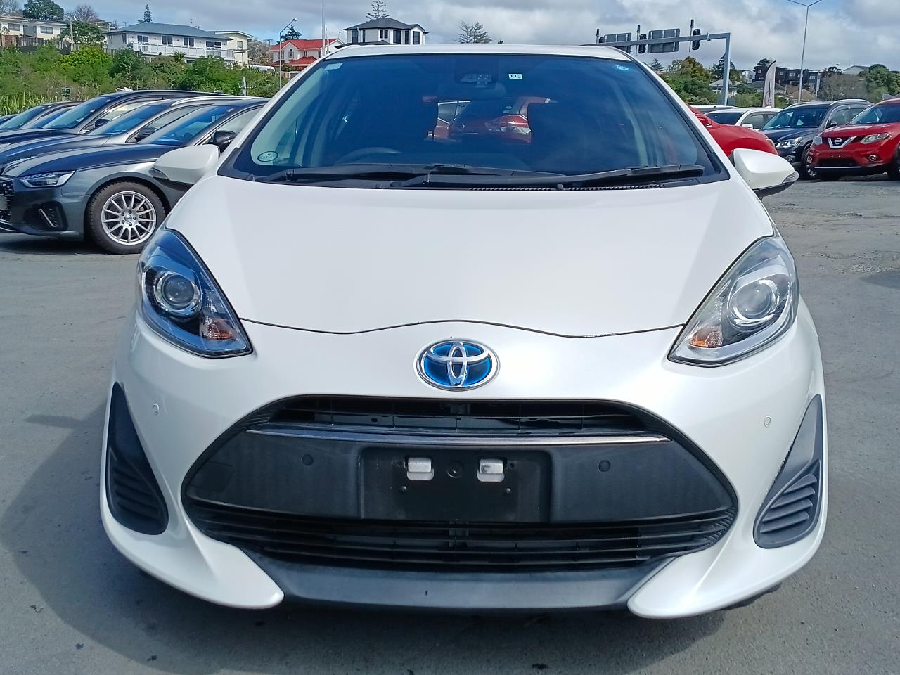 2018 Toyota Aqua thumbnail