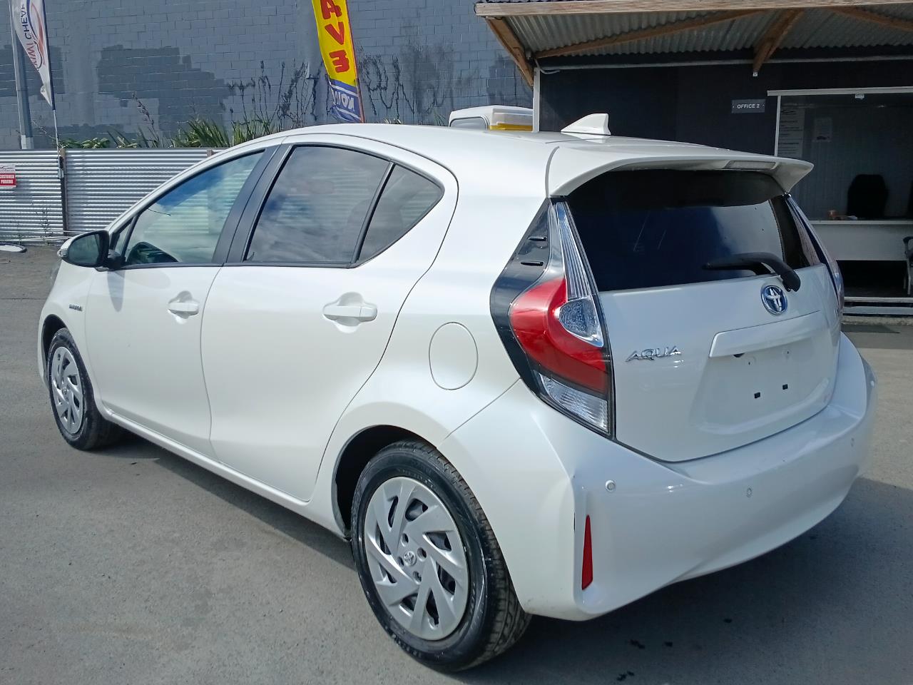 2018 Toyota Aqua thumbnail