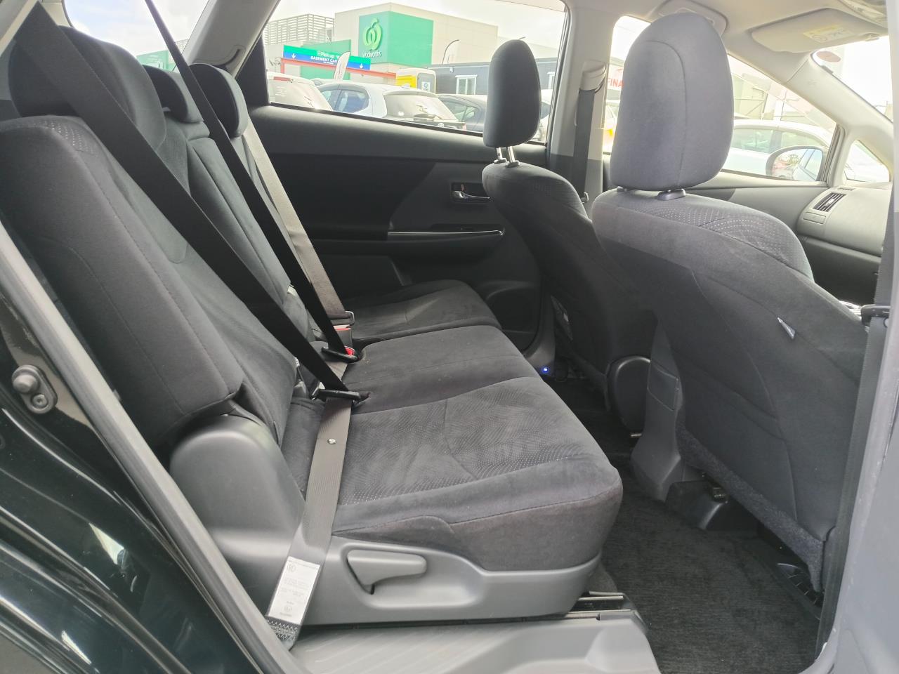 2014 Toyota PRIUS thumbnail