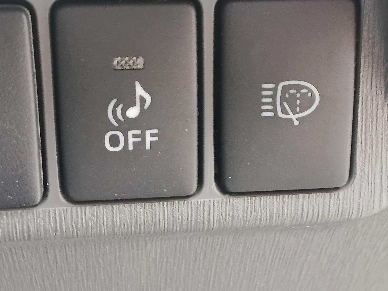 2014 Toyota PRIUS thumbnail