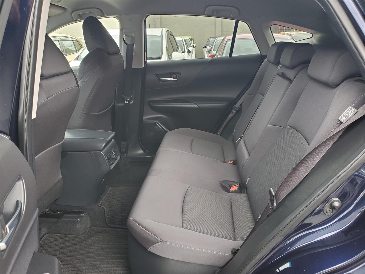 2023 Toyota Harrier thumbnail