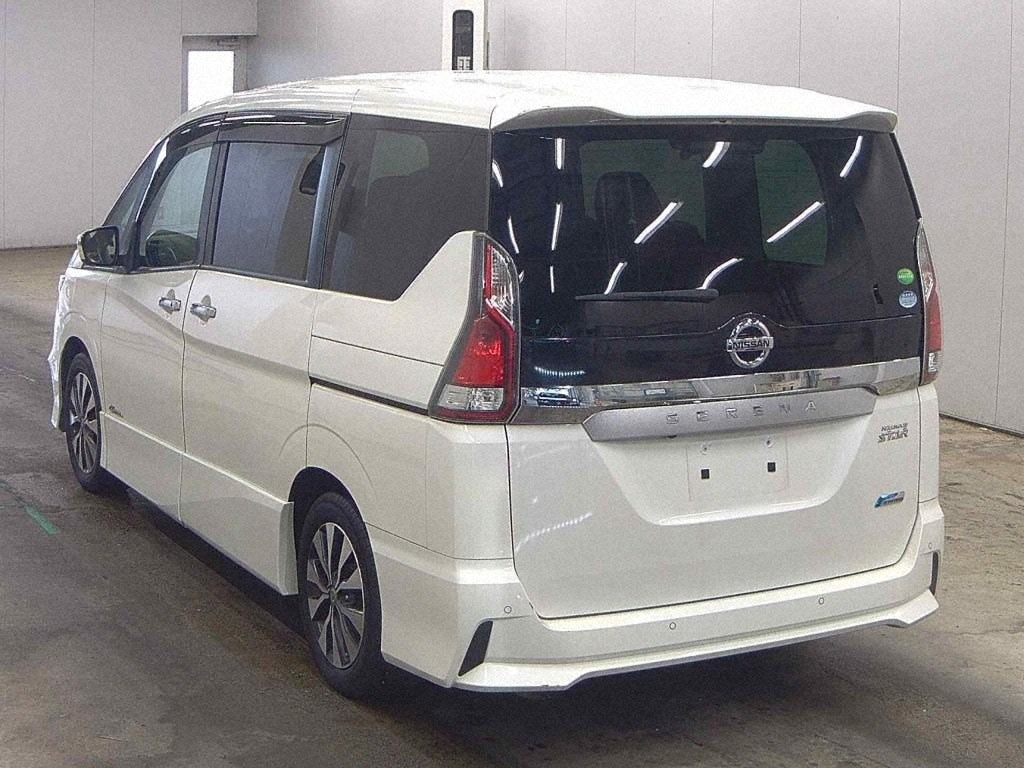 2016 Nissan Serena thumbnail