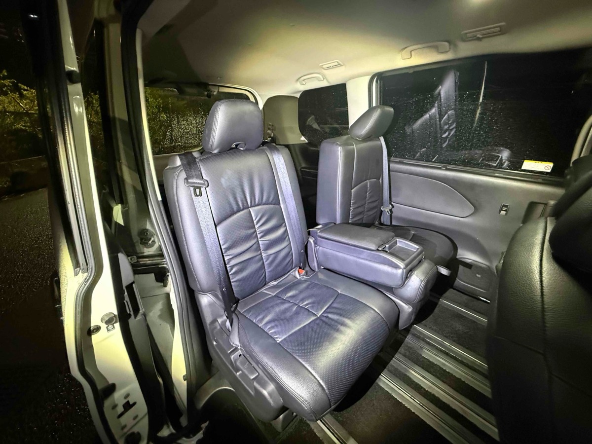 2016 Nissan Serena thumbnail