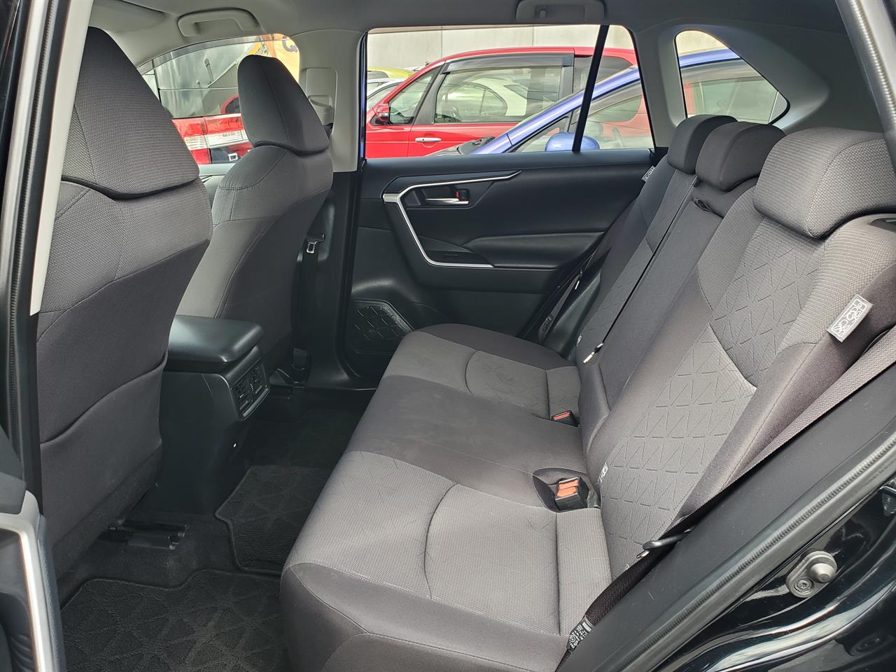 2021 Toyota Rav4 thumbnail