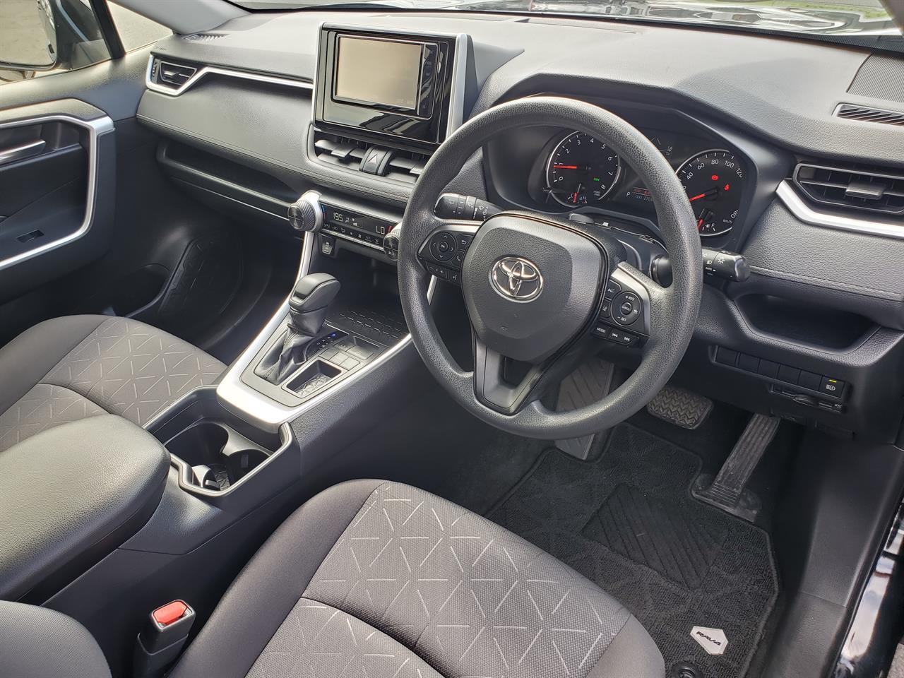 2021 Toyota Rav4 thumbnail