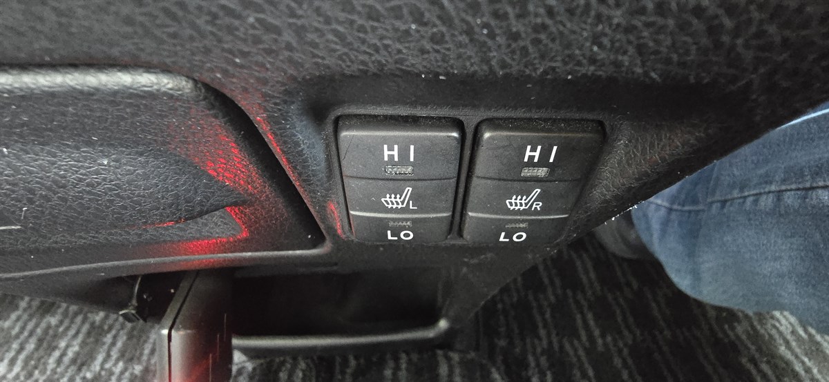 2017 Toyota Esquire thumbnail