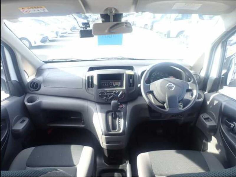2020 Nissan NV200 thumbnail