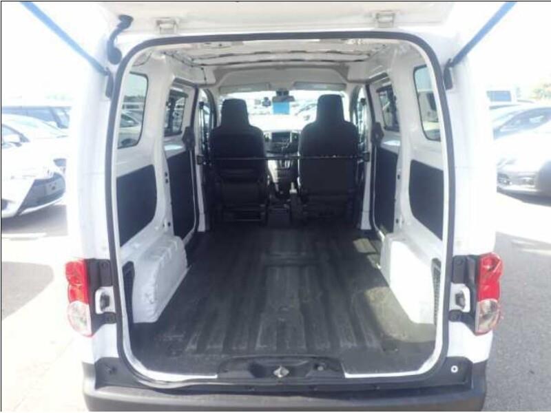 2020 Nissan NV200 thumbnail
