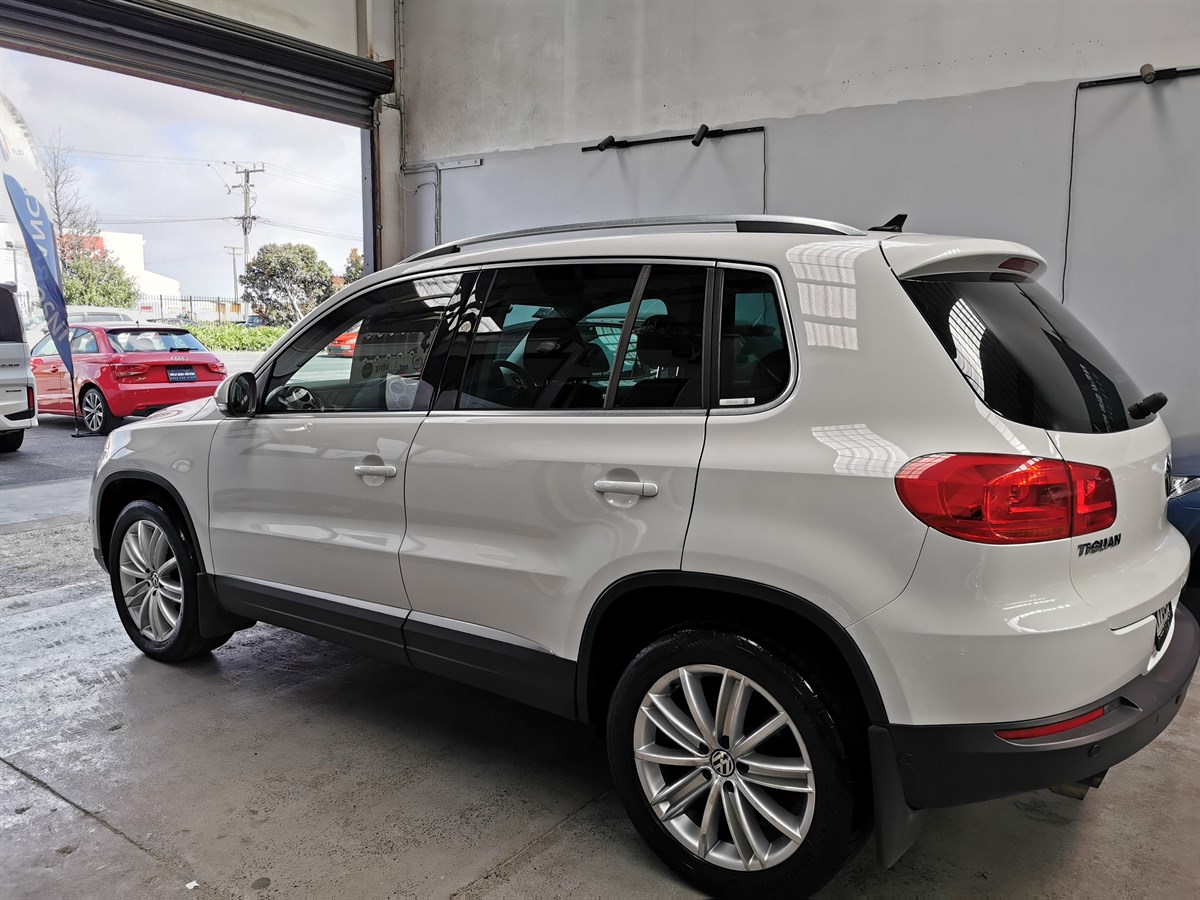 2014 Volkswagen Tiguan thumbnail