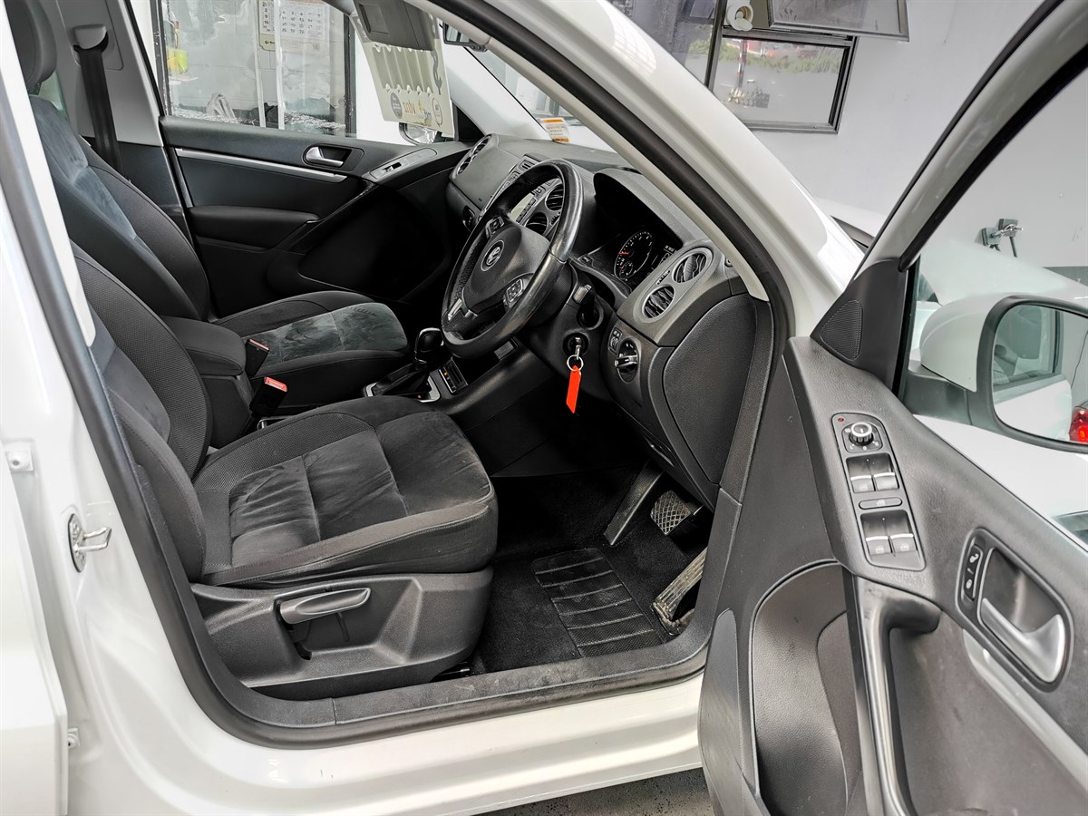 2014 Volkswagen Tiguan thumbnail
