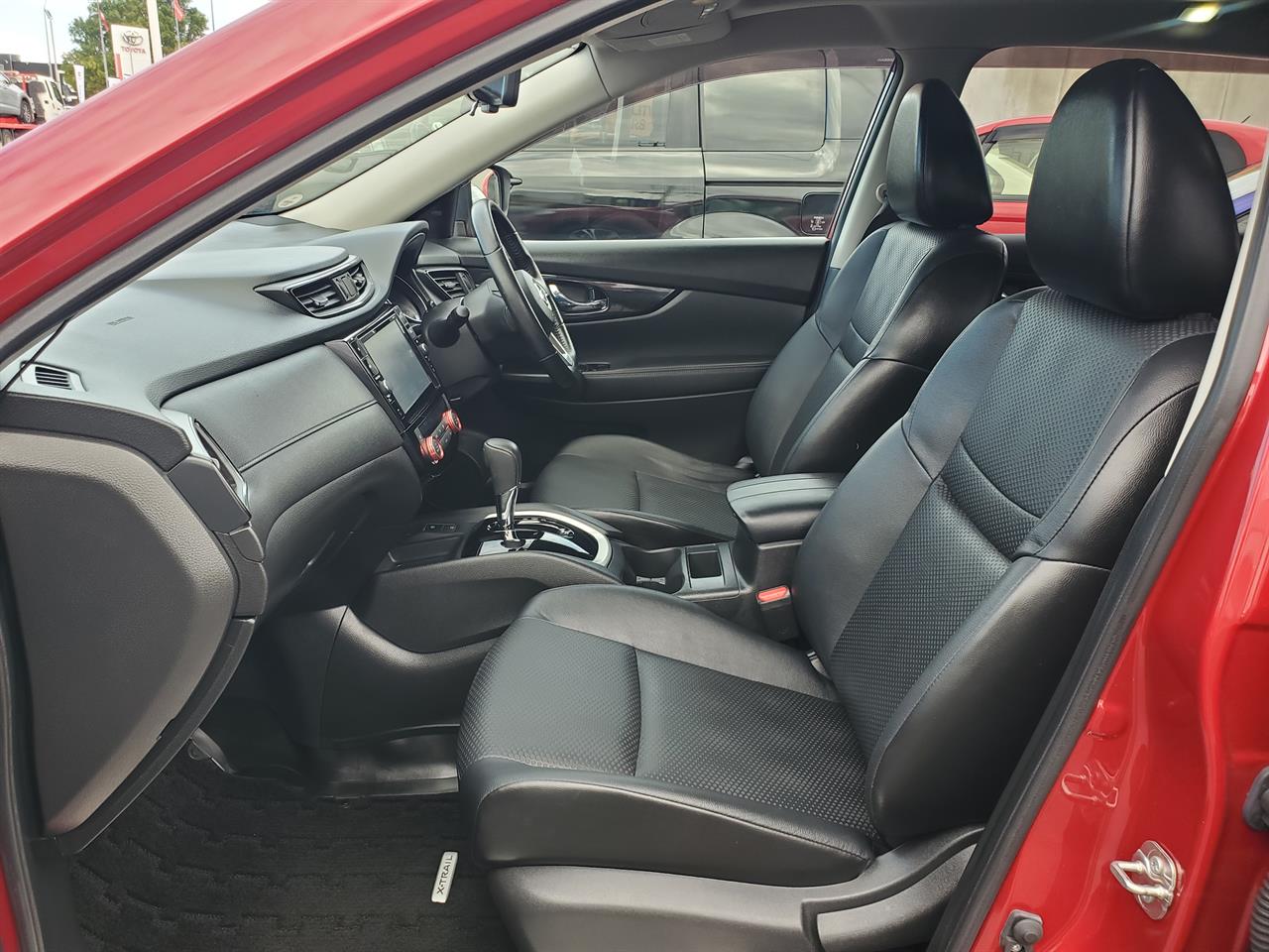 2019 Nissan X-Trail thumbnail