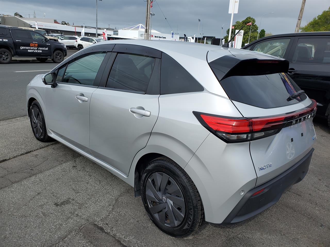 2021 Nissan Note thumbnail