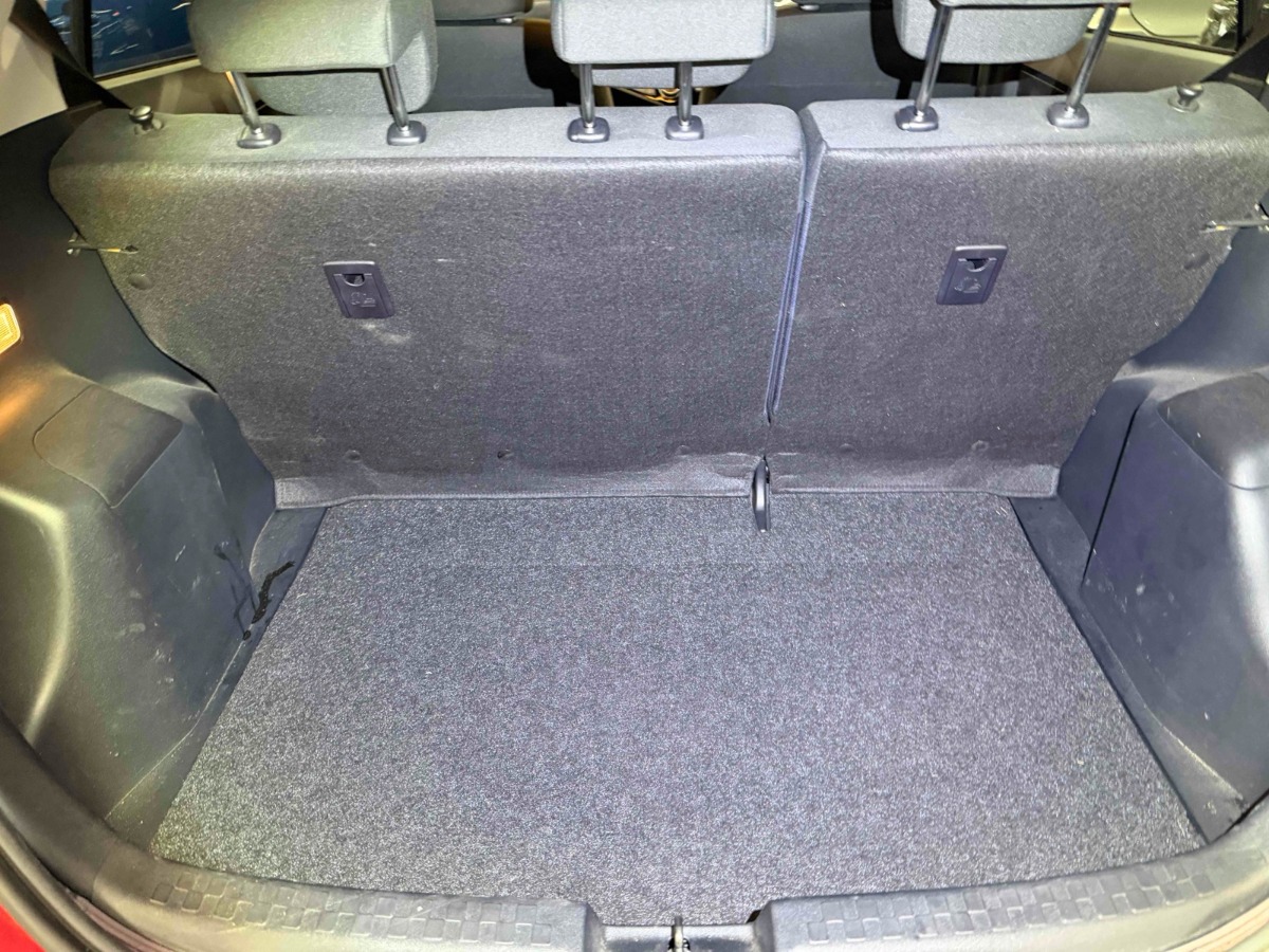 2015 Toyota Aqua thumbnail