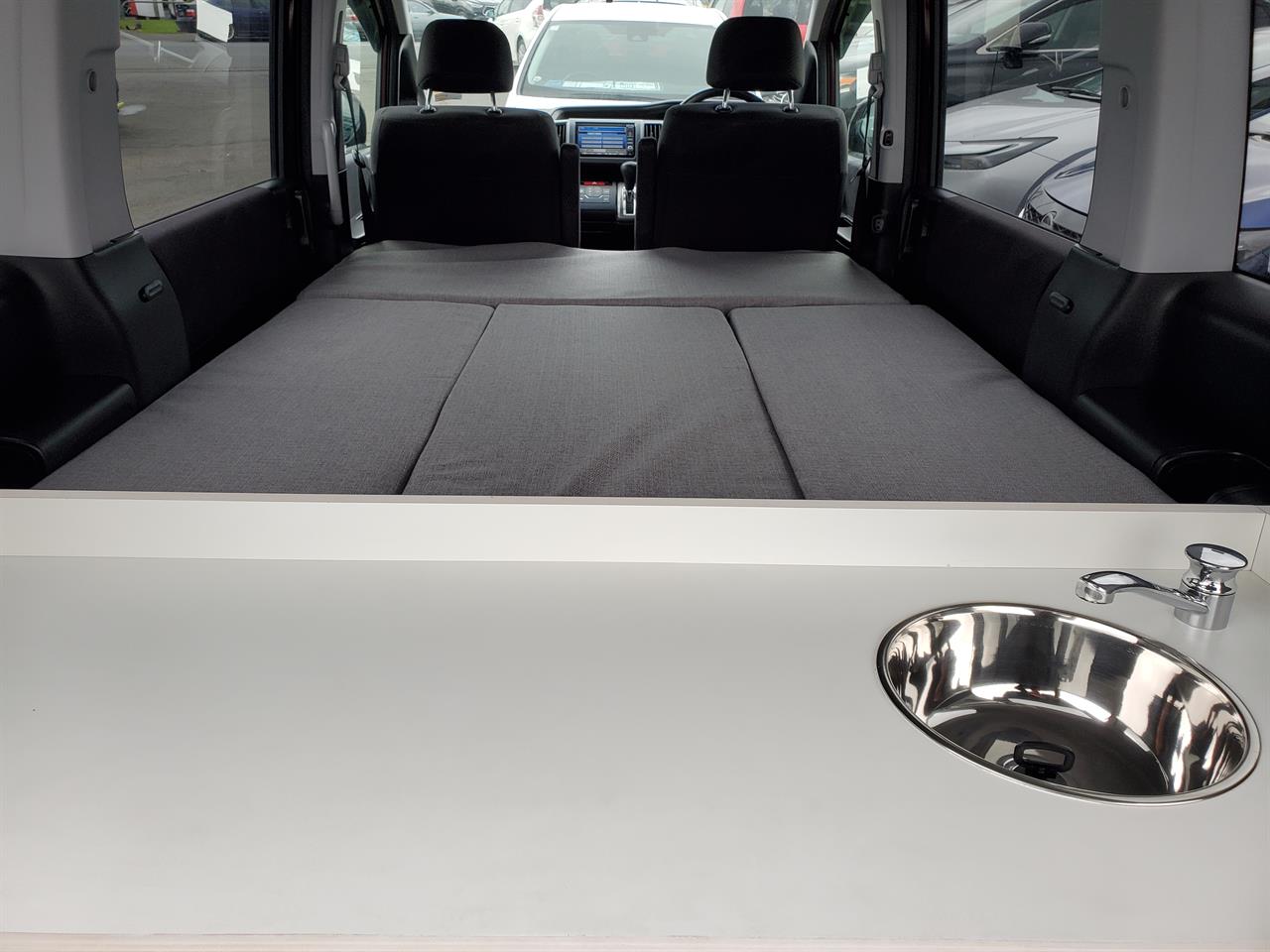 2011 Honda Stepwagon thumbnail
