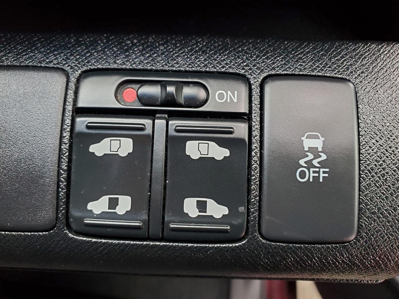 2011 Honda Stepwagon thumbnail