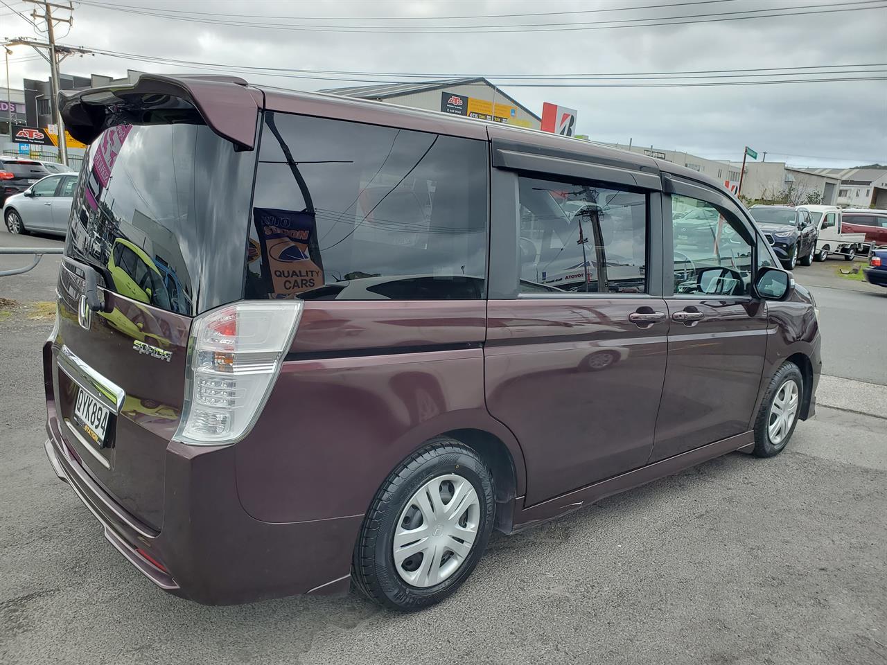 2011 Honda Stepwagon thumbnail