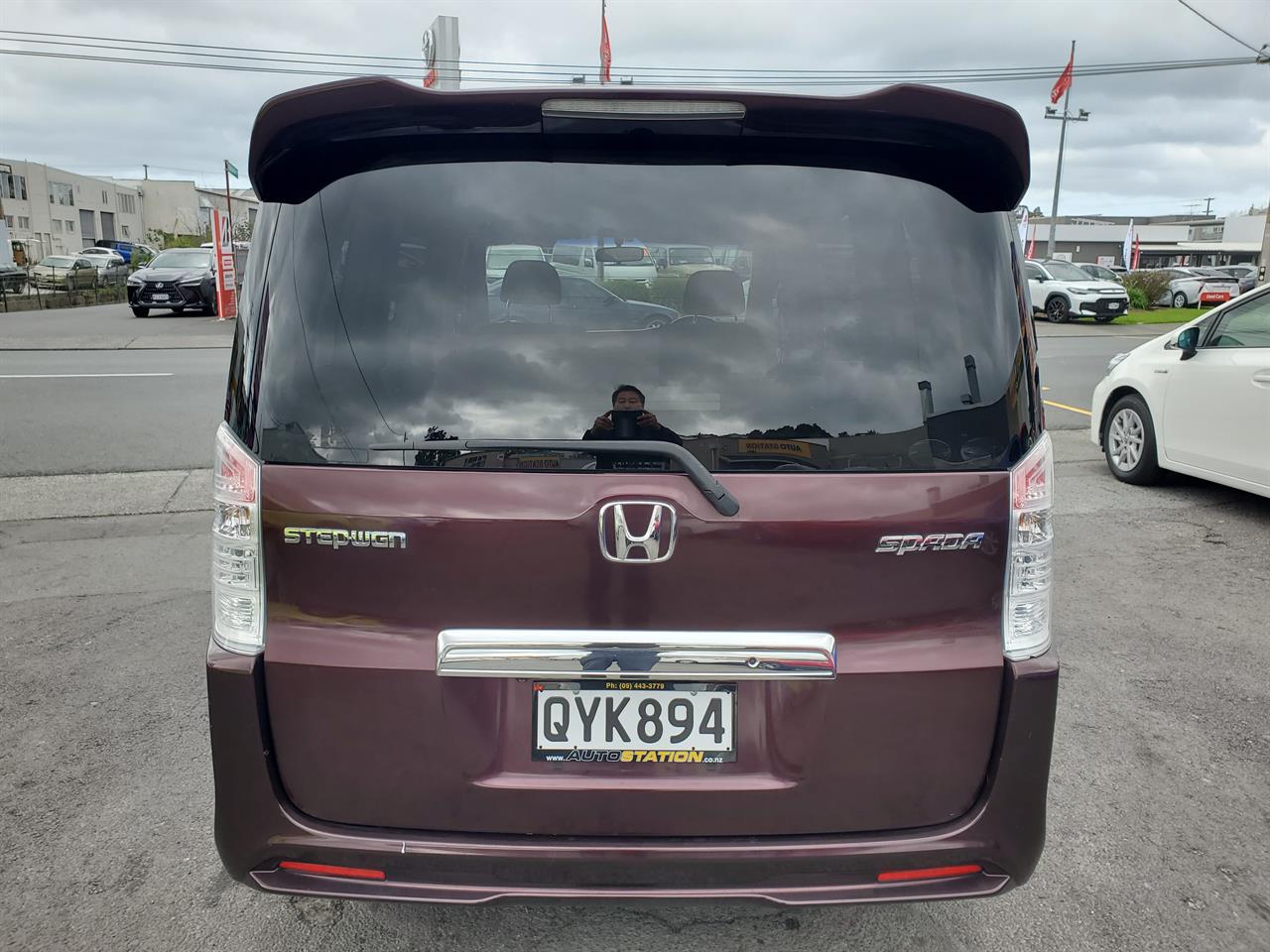 2011 Honda Stepwagon thumbnail