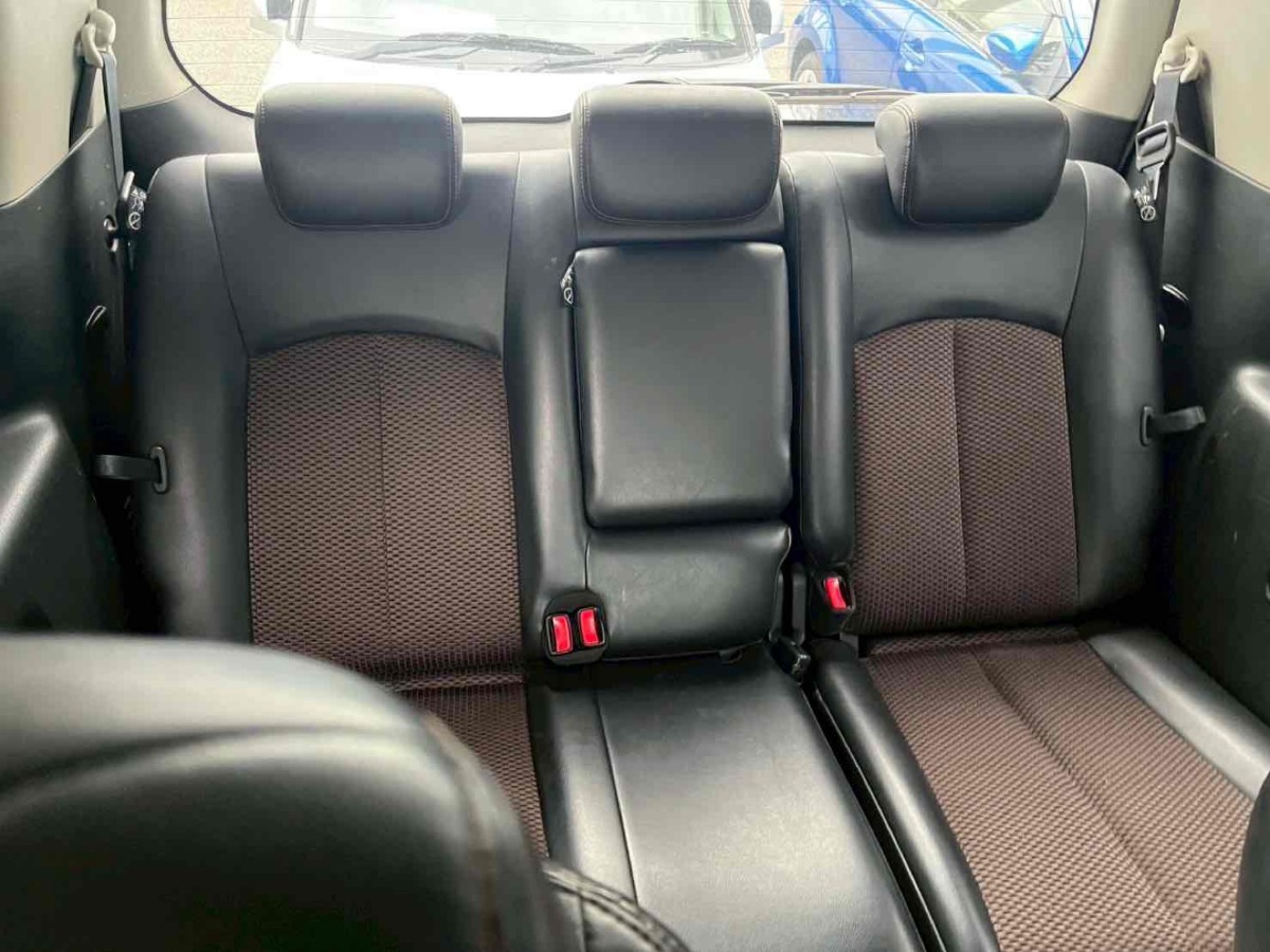 2013 Nissan Elgrand thumbnail