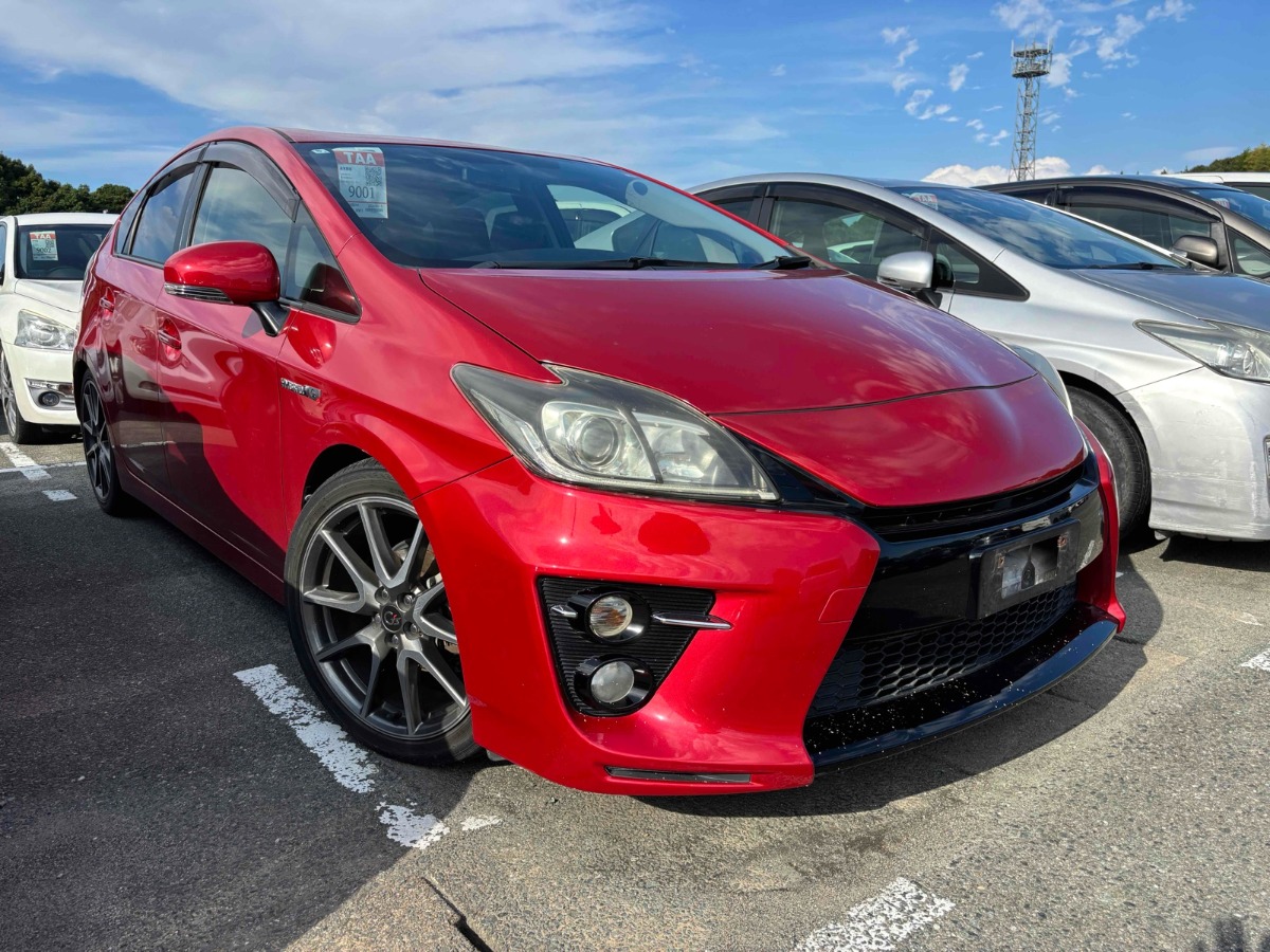 2014 Toyota Prius thumbnail