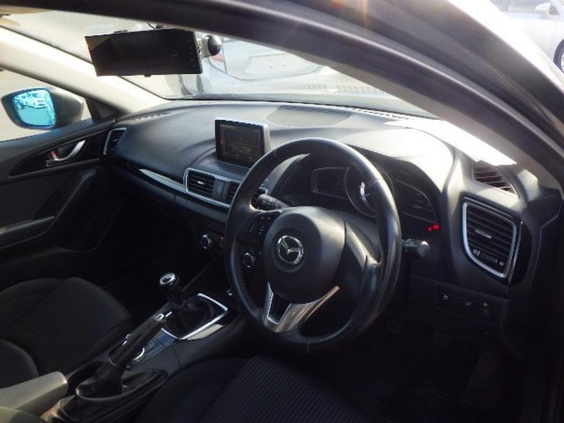2013 Mazda Axela thumbnail