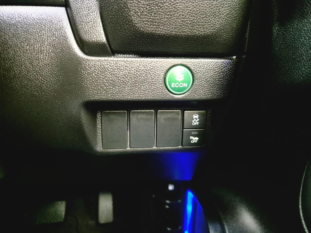 2013 Honda FIT thumbnail