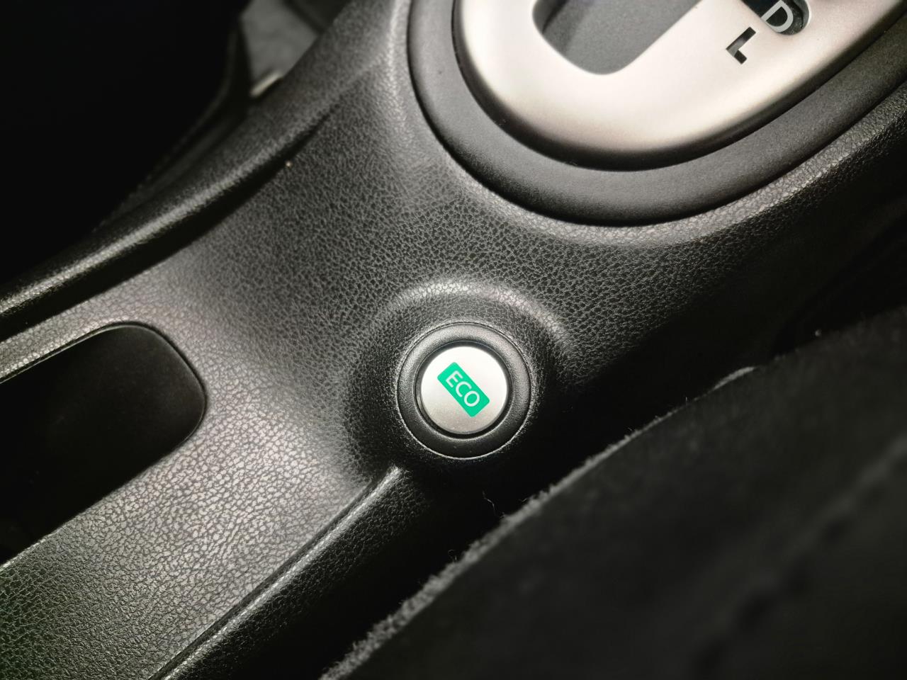 2014 Nissan Note thumbnail
