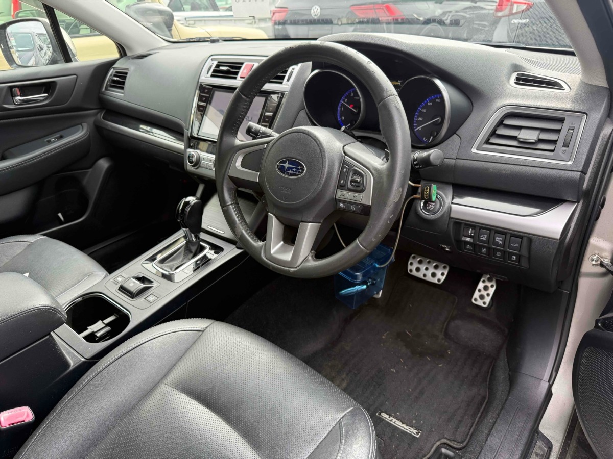 2015 Subaru Outback thumbnail