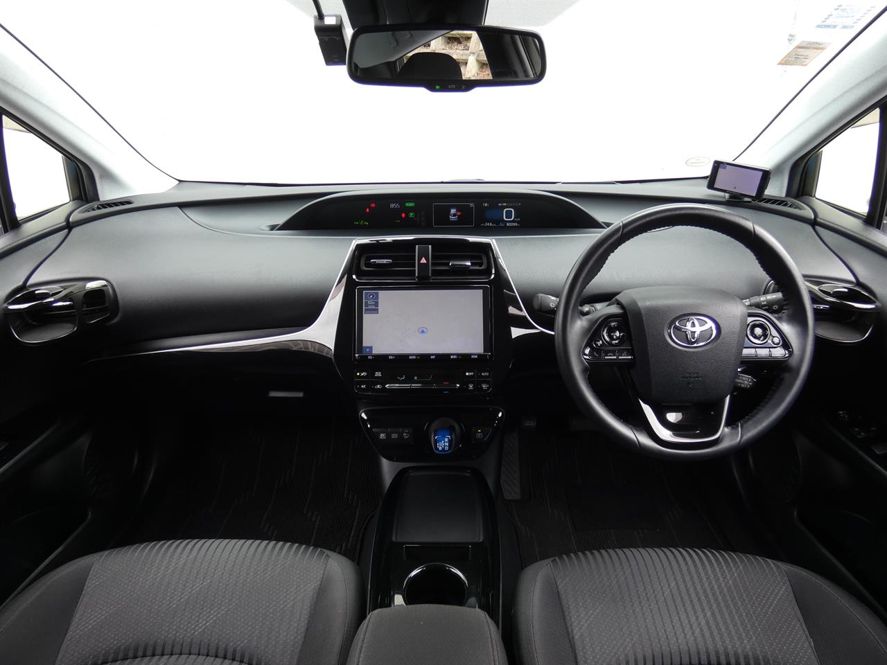 2019 Toyota Prius thumbnail