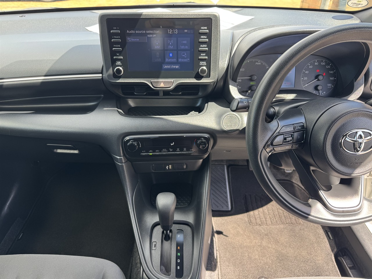 2021 Toyota YARIS thumbnail