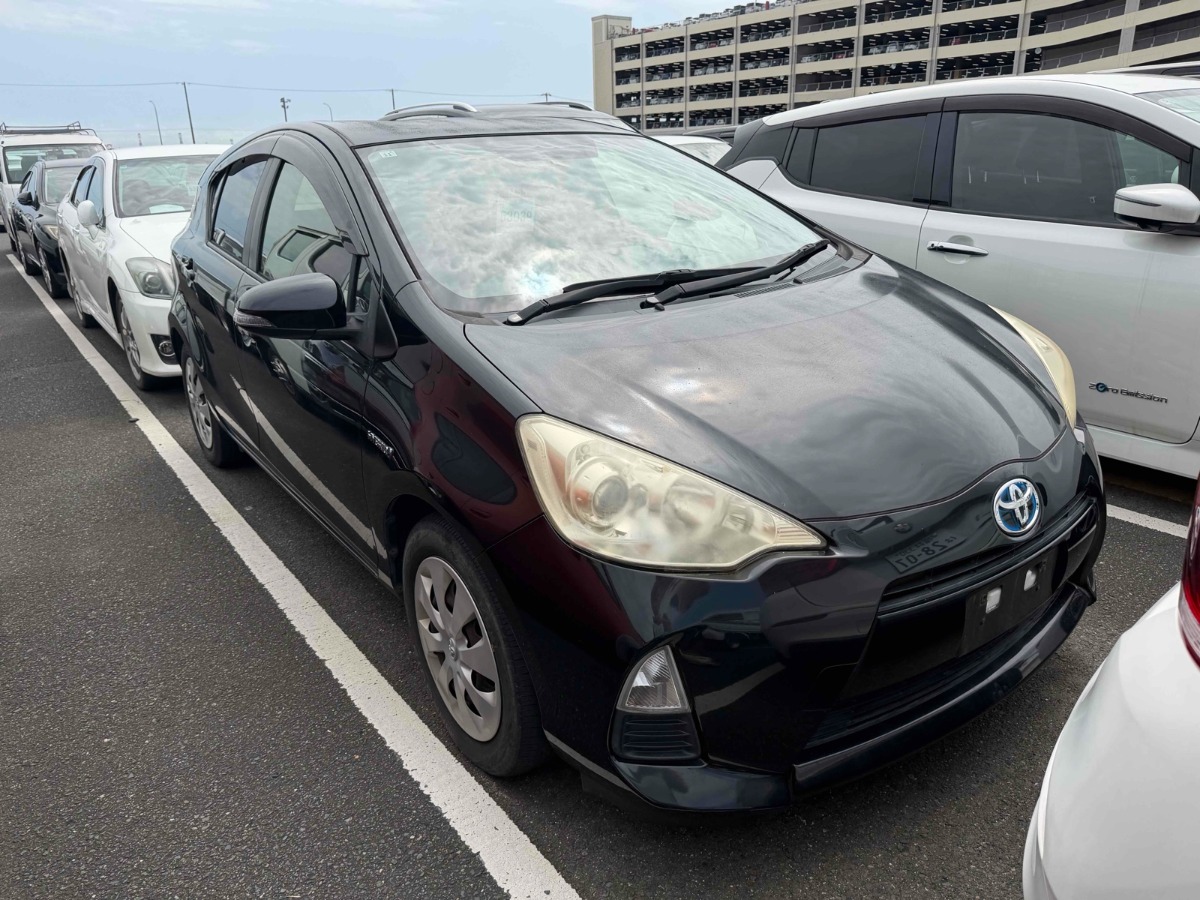 2013 Toyota Aqua