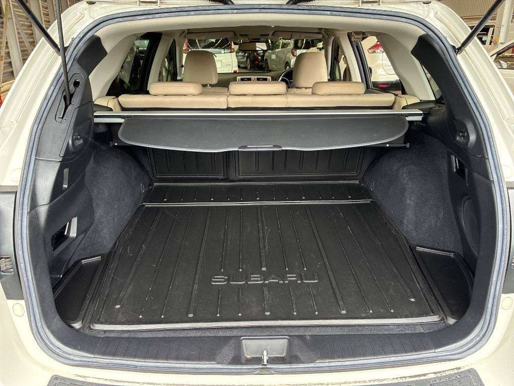 2016 Subaru Legacy thumbnail